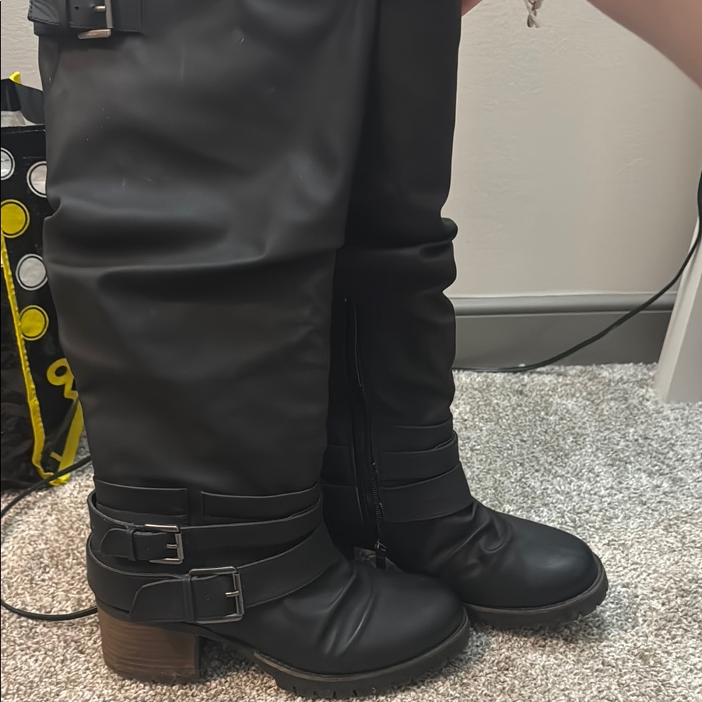 Carlos black womens boots EUC